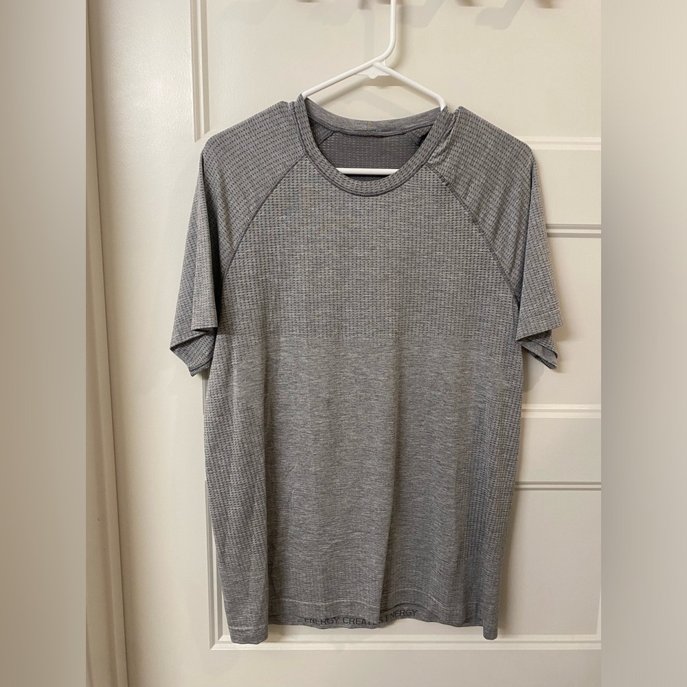 Lululemon Metal Vent Short Sleeve Shirt